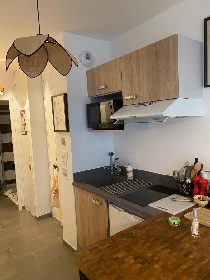 Joli Petit Nid Douillet En Centre Ville La Rochelle  Buitenkant foto